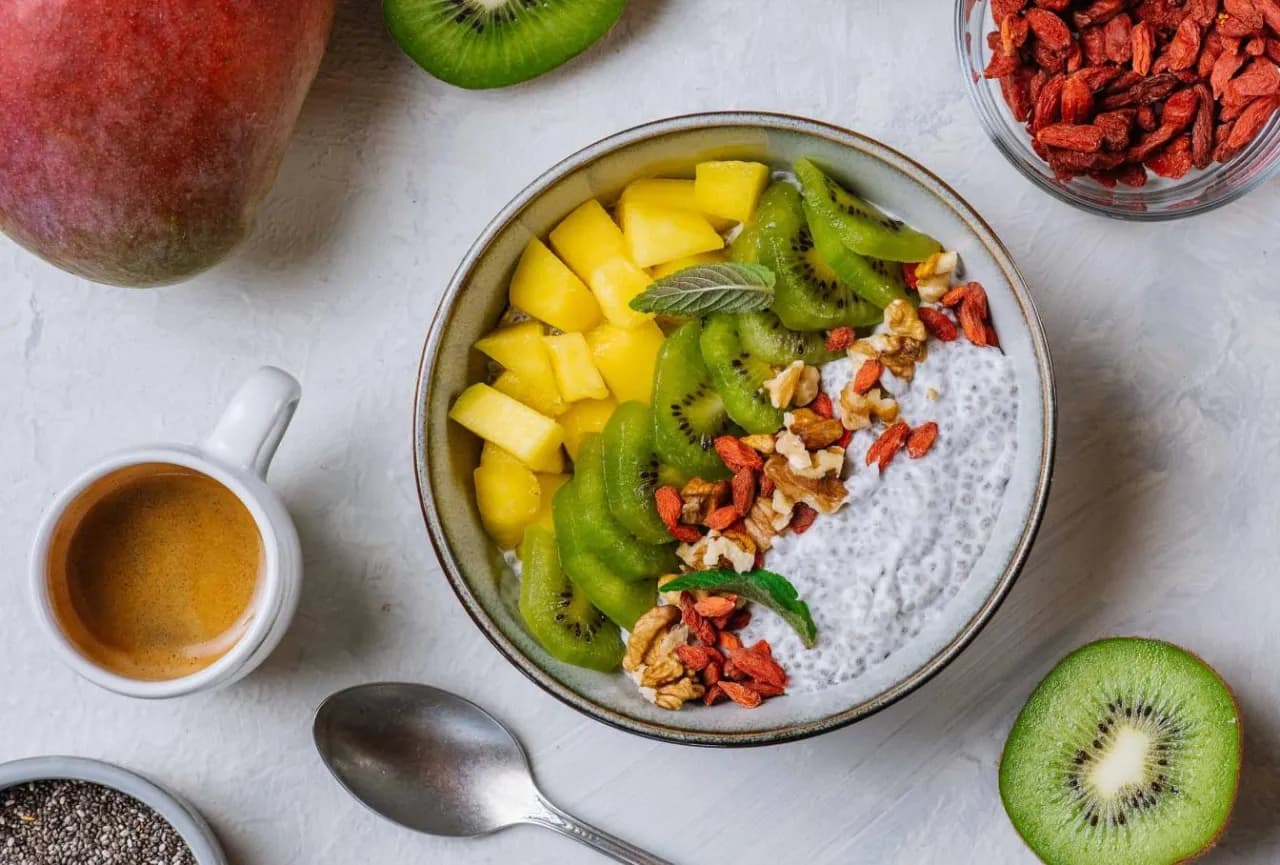 Pomysły na śniadanie dietetyczne, które pomogą schudnąć i zadbać o zdrowie